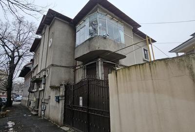 Apartament cu 4 camere în Colentina - 1