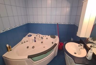 Apartament cu 3 camere decomandat în Runcu - 7
