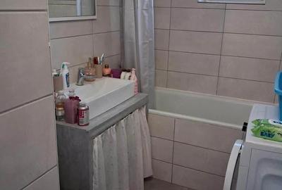Apartament cu 2 camere decomandat în Carpați 2 - 1