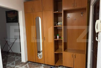 Apartament cu 3 camere de inchiriat, zona Bradet - 9