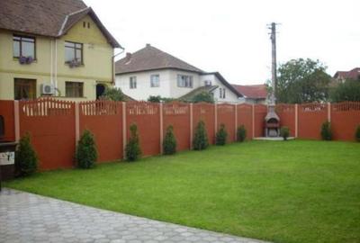 Casă cu 7 camere cu Canalizare în Calea Dumbrăvii