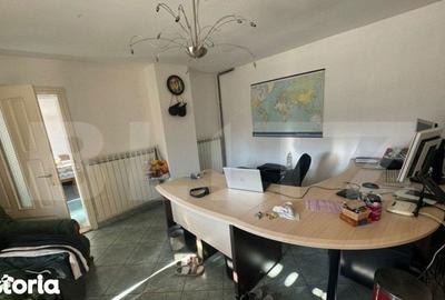 Casă cu 3 camere cu Teren 100 Mp în Central