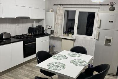 Apartament 3 camere renovat intrare Racadau - 1