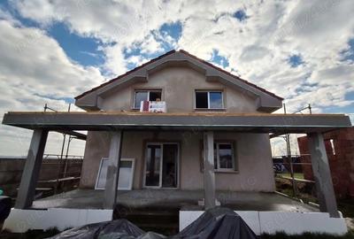 Casă cu 5 camere cu Teren 440 Mp în Remetea Mare - 2