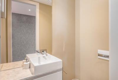 Apartament cu 4 camere decomandat în Capitale - 6