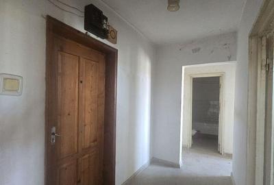 Apartament 2 camere, 43mp,decomandat,ultracentral,Covasna - 3