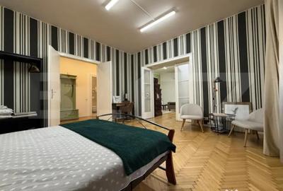 Apartament cu 3 camere decomandat, mobilat în Central