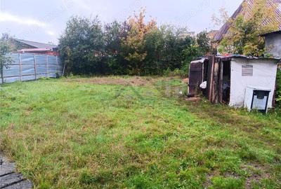 Teren de 700 mp, în Bucium