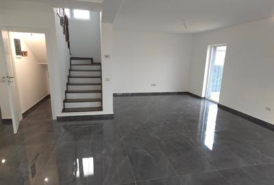 Casă nouă, modernă, cu 4 camere și terasă mare, în cartier Izvor – Brasov