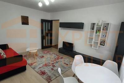 Apartament cu 3 camere decomandat, mobilat în Tomis Nord
