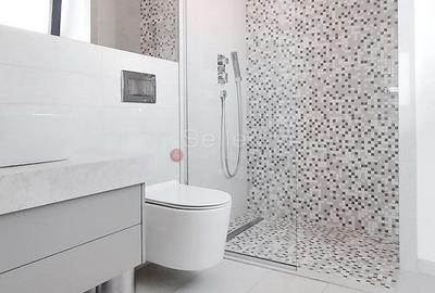 Priveliste Panoramica Spre Oras Si Masivul Tampa - 27