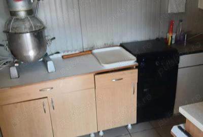 Spațiu comercial, de 20 mp, în Central - 8