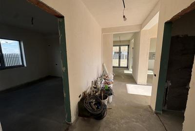 Casă cu 4 camere cu Canalizare în Domnești - 9