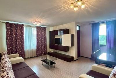 Apartament cu 3 camere decomandat în Tractorul