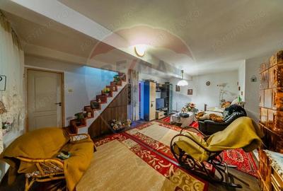 Casă cu Canalizare în Iratoșu - 3