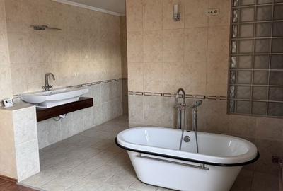 Apartament cu 2 camere decomandat în Exterior Vest - 3