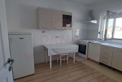 Casă cu 5 camere cu Canalizare în Central - 5
