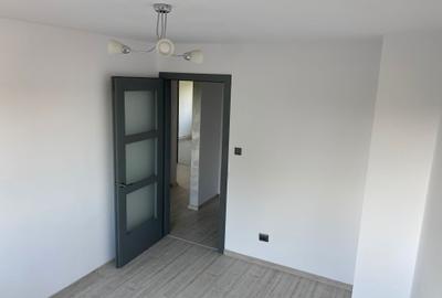 Apartament cu 3 camere decomandat în Central - 1
