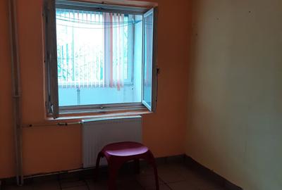 Apartament cu 4 camere decomandat în Olteniței - 11