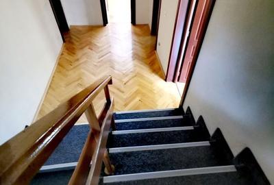 Casă cu 4 camere în Central - 3