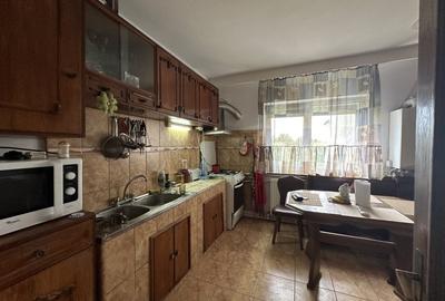 Apartament cu 3 camere decomandat în Tomis Nord - 8