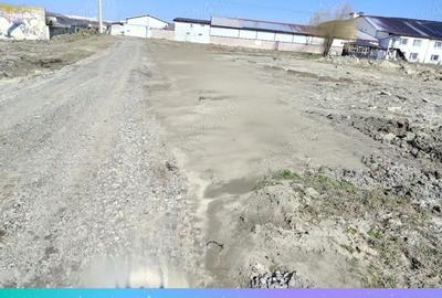 Teren de 2500 mp, în Valea Lupului