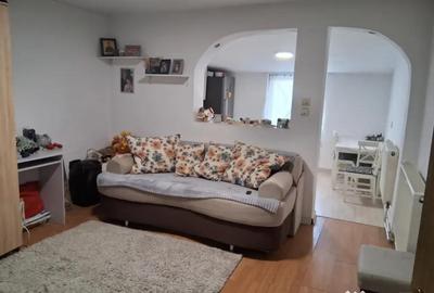 Casă cu 7 camere cu Teren 863 Mp în Brestei - 3