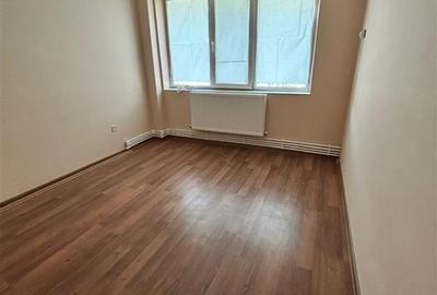 Apartament cu 3 camere decomandat în Hipodrom - 3
