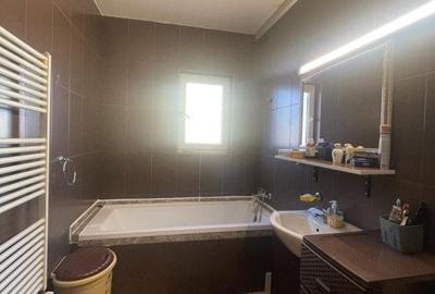 Apartament cu 2 camere semidecomandat, mobilat în Florești - 11