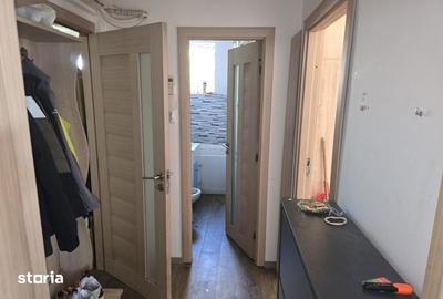 Apartament cu 2 camere decomandat, mobilat în Rovine - 4