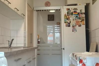 Apartament cu 2 camere decomandat în Tractorul - 5