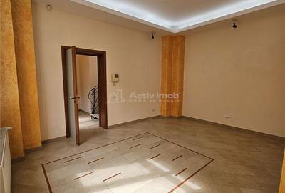 Casă cu 4 camere în Cotroceni