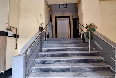 Apartament cu 3 camere semidecomandat în P-ța Universității - 7