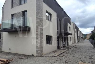 Duplex cu 4 camere cu Canalizare în Florești - 1