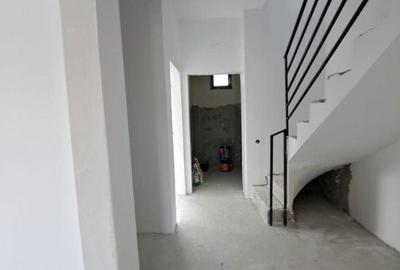 Casă cu 5 camere cu Teren 300 Mp în Central - 12