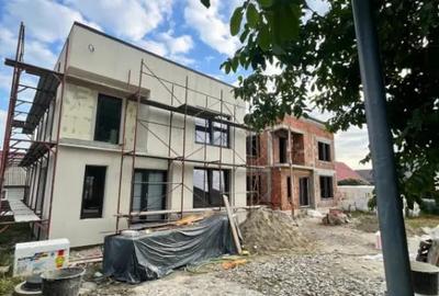 Casă cu 5 camere cu Teren 250 Mp în Central - 2