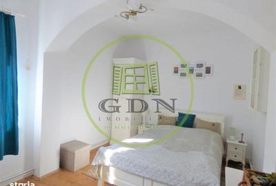 Casă cu 3 camere decomandat cu Teren 1000 Mp în Vaida-Cămăraș - 1