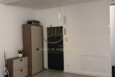 Garsonieră decomandată în Central