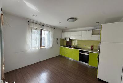 Casă cu 5 camere cu Teren 400 Mp în Blejoi - 8