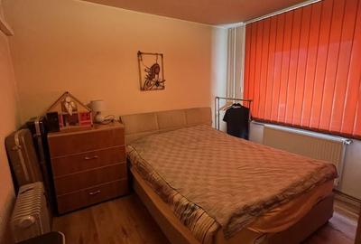 Apartament cu 2 camere decomandat în Calea București - 1