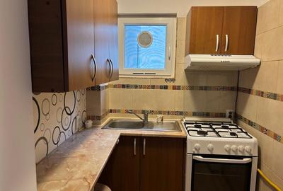Apartament cu 2 camere decomandat în Vitan