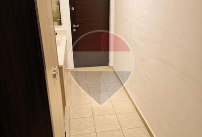 Apartament cu 2 camere în Apărătorii Patriei