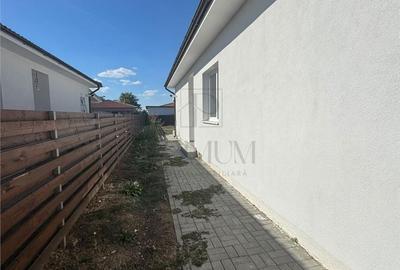 Casă cu 4 camere în Moșnița Nouă