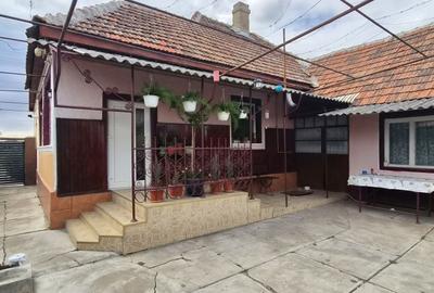 Casă cu 2 camere în Șofronea