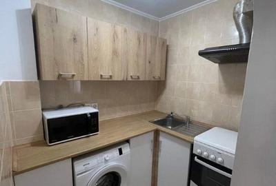 Garsonieră decomandată în Steaua - 2