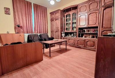 Proprietar vand vila d+p+e+m cu o suprafata generoasa de 540 mp construiti, teren amplu de 950 mp - 7