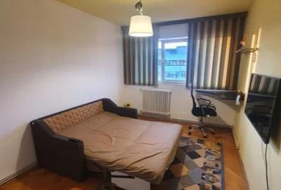 Apartament cu 2 camere decomandat în Podu Roș - 2