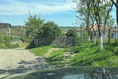 Casă cu 2 camere cu Teren 1139 Mp în Curtești - 4