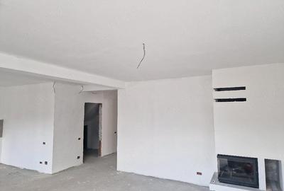 Casă cu 5 camere cu Teren 220 Mp în Pantelimon - 3