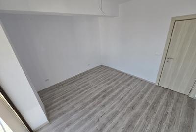 Apartament cu 2 camere decomandat în Girocului - 9
